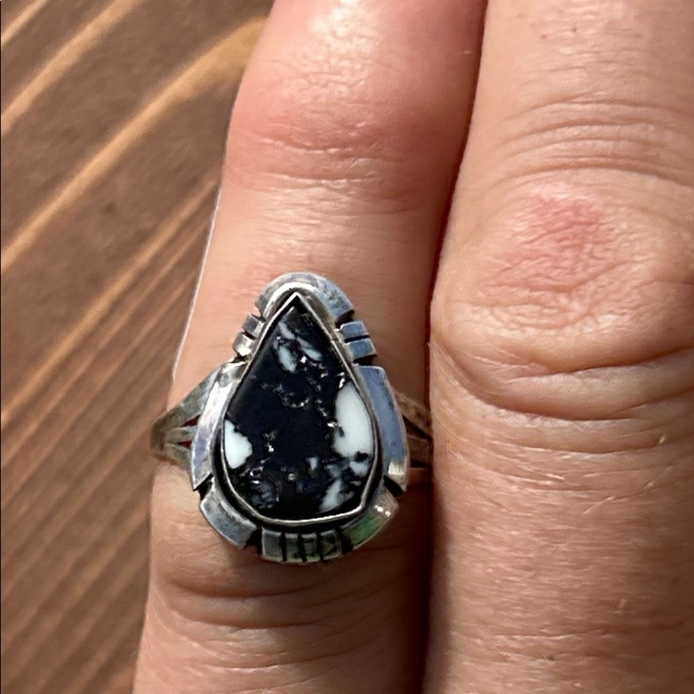 Handmade Navajo Sterling Silver White Buffalo Teardrop Ring - Picture 11 of 12